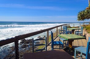 Las Rocas Resort And Spa