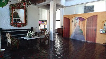 Las Rocas Resort And Spa