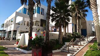 Las Rocas Resort And Spa