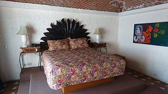 Las Rocas Resort And Spa