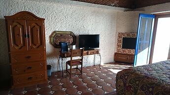 Las Rocas Resort And Spa