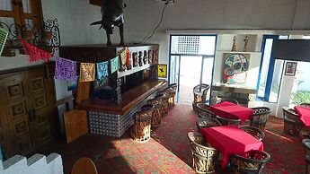 Las Rocas Resort And Spa