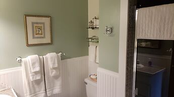 The Heron Inn & Day Spa