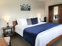 The Heron Inn & Day Spa