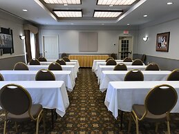 La Quinta Inn & Suites by Wyndham Islip - MacArthur Airport