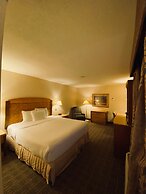 La Quinta Inn & Suites by Wyndham Islip - MacArthur Airport