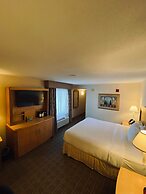 La Quinta Inn & Suites by Wyndham Islip - MacArthur Airport
