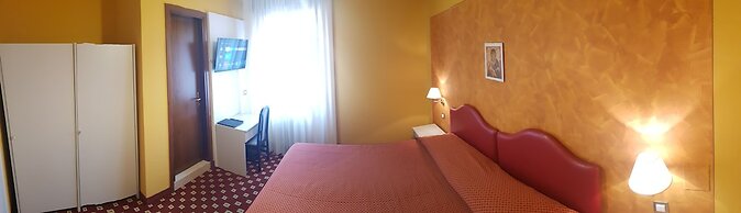 Hotel Diana