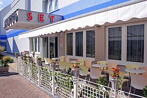 Hotel SET