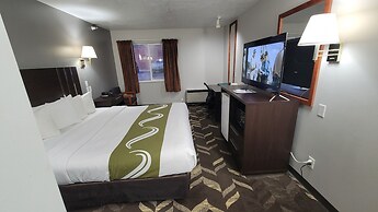 Quality Inn & Suites Salina National Forest Area