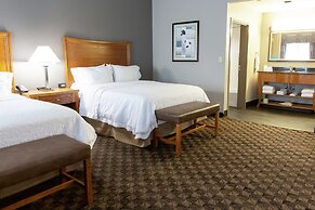 Hampton Inn & Suites Chesapeake-Square Mall