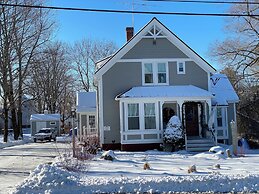The James Place Inn B&B