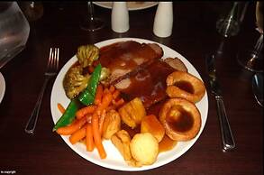 Broadfield Park Hotel