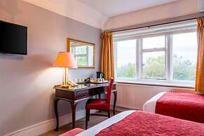 Broadfield Park Hotel