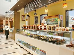 Novotel Hyderabad Convention Centre Hotel