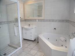 Misty Waves Boutique Hotel