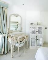 Misty Waves Boutique Hotel