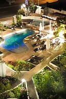 Misty Waves Boutique Hotel