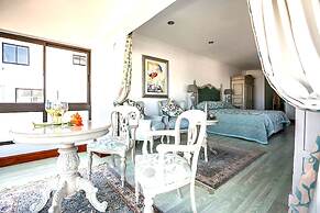 Misty Waves Boutique Hotel