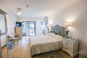 Misty Waves Boutique Hotel