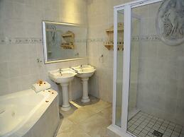 Misty Waves Boutique Hotel