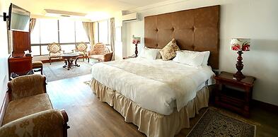 Misty Waves Boutique Hotel