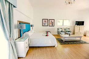 Misty Waves Boutique Hotel