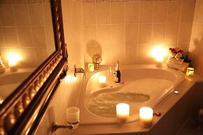 Misty Waves Boutique Hotel