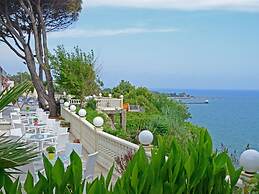 Lara Otel +12 Only Adult