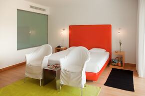 Marina Club Suite Hotel