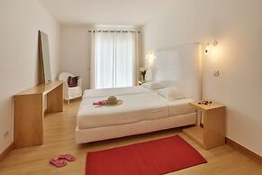 Marina Club Suite Hotel