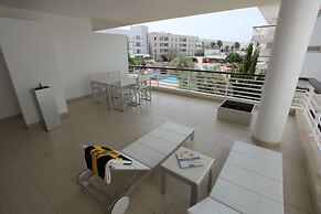 Marina Club Suite Hotel