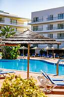 Marina Club Suite Hotel