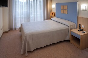 Caprici Beach Hotel & Spa