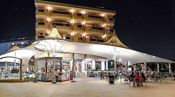 Caprici Beach Hotel & Spa