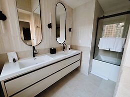 Aura Hotel Times Square