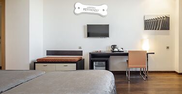 Hotel ILUNION Aqua 4