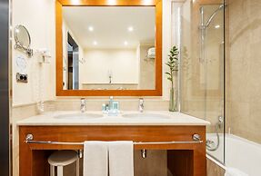 Hotel ILUNION Aqua 4