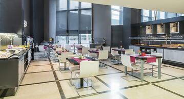 Hotel ILUNION Aqua 4