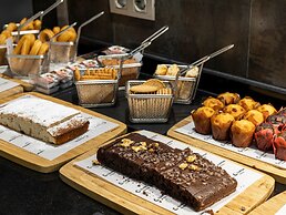 Hotel ILUNION Aqua 4