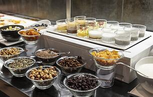 Hotel ILUNION Aqua 4