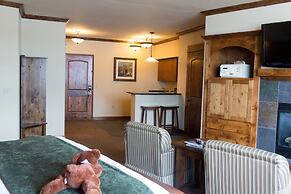 Lodge at Whitefish Lake