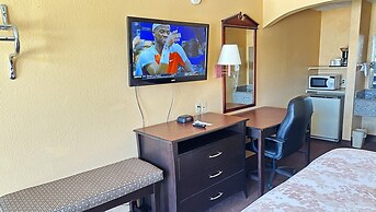 Apollo Lodge and RV Park