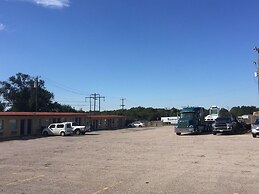Apollo Lodge and RV Park