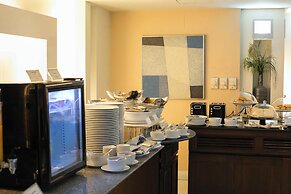 At Ease Saladaeng by AETAS