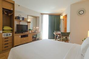 At Ease Saladaeng by AETAS