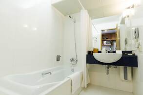 At Ease Saladaeng by AETAS