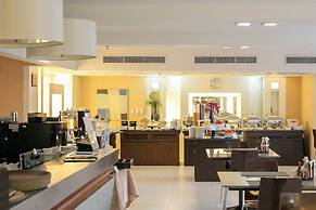 At Ease Saladaeng by AETAS