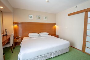 At Ease Saladaeng by AETAS