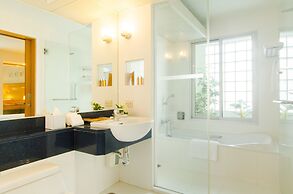 At Ease Saladaeng by AETAS